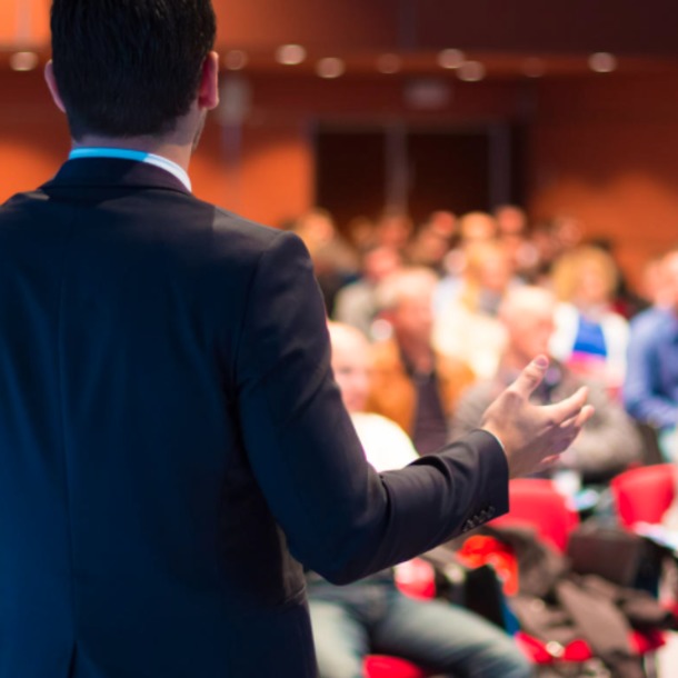 Evènement conférence workshop vidéo et fake news curieux
